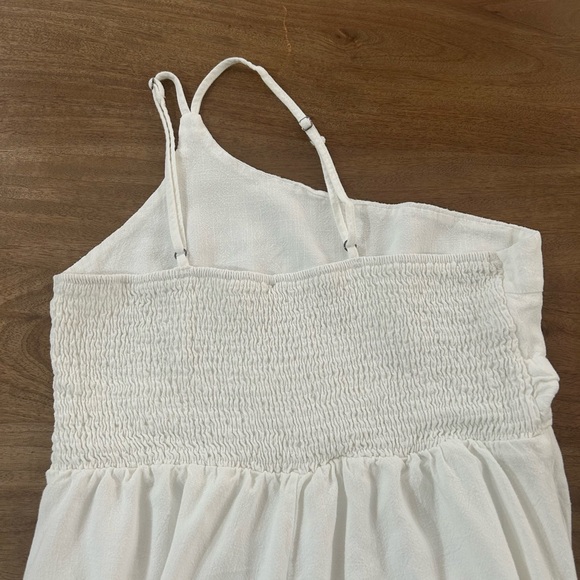 One-Shoulder White Romper with Adjustable Strap - Picture 2 of 7
